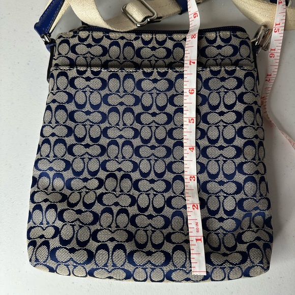 Coach RARE North/South Swingpack Navy Signature Crossbody - Style F51163 - Picture 8 of 16